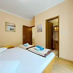 With Parking Space Palit, Rab - 24108 Daire Rab Town