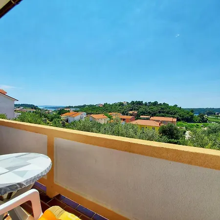 Apartment With Parking Space Palit, Rab - 24108 Rab Town