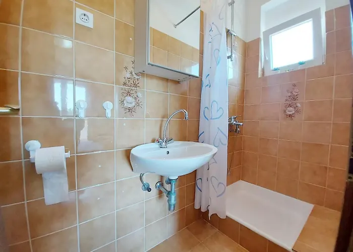 Appartamento With Parking Space Palit, Rab - 24108 *